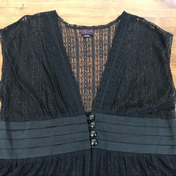 Torrid Black Lace Top Sheer Tank Blouse V Neck 1X - Picture 2 of 8